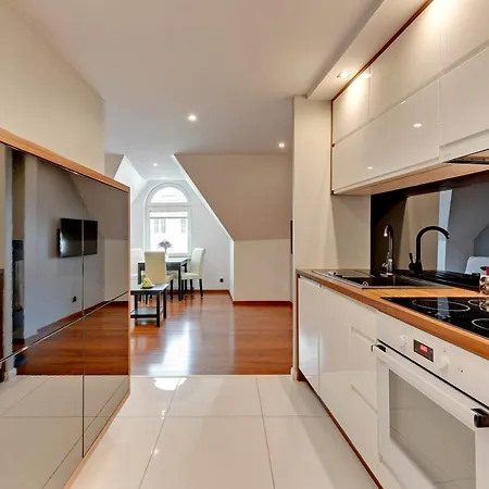 Vegas Near The By Renters